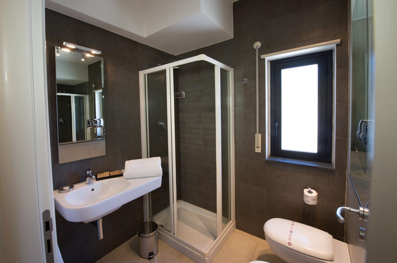 Residence Acqua Del Conte Месина Екстериор снимка
